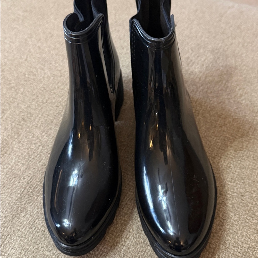 Ocean Coast Sleek Black Ankle Rain Boots